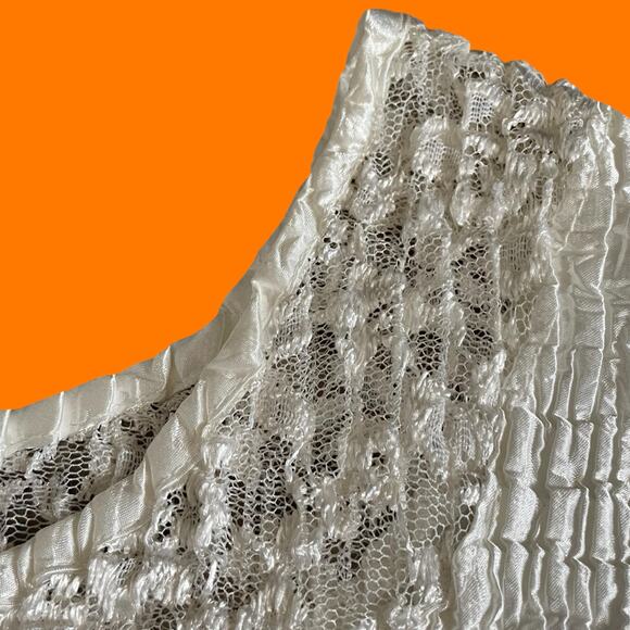 90's 00's vintage white textured lace trim y2k bodycon blouse MEDIUM Nicola - Picture 3 of 5